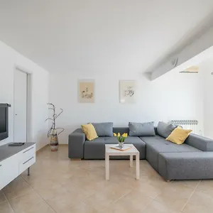 apartment-lavanda-premantura.in-istria.net/